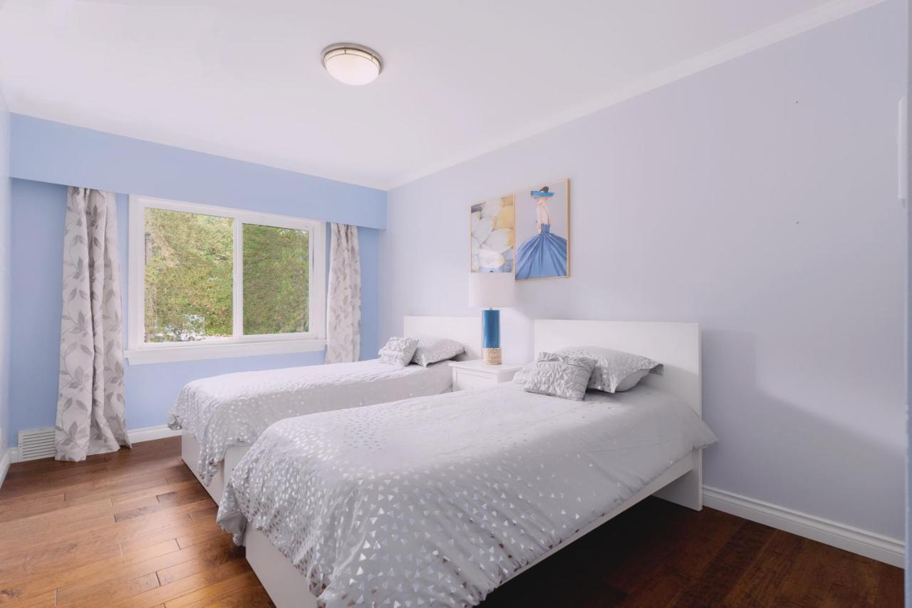 Lovely 3 Bedroom Port Moody Spacious Home 6 People Free Parking Exterior photo